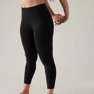 NWT - Athleta Salutation Stash High Rise 7/8 Tight - Black - LARGE